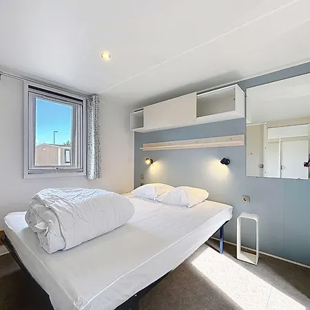 Holiday home Mobil-home Pmr Confort, 200m Plage, Piscine, 4 Pers, 2 Chambres, Parking, Wifi, Menage Inclus *