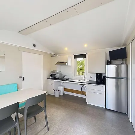 Mobil-home Pmr Confort, 200m Plage, Piscine, 4 Pers, 2 Chambres, Parking, Wifi, Menage Inclus Holiday home *