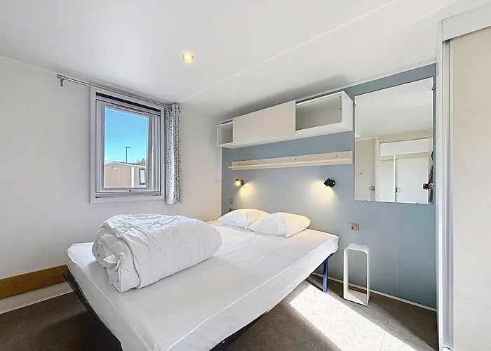 度假居 Mobil-home Pmr Confort, 200m Plage, Piscine, 4 Pers, 2 Chambres, Parking, Wifi, Menage Inclus - Fr-1-361a-42 *